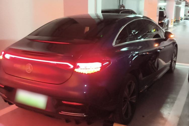 Used Mercedes-Benz EQE 2022 350 Luxury Edition Rear Right 45 Deg