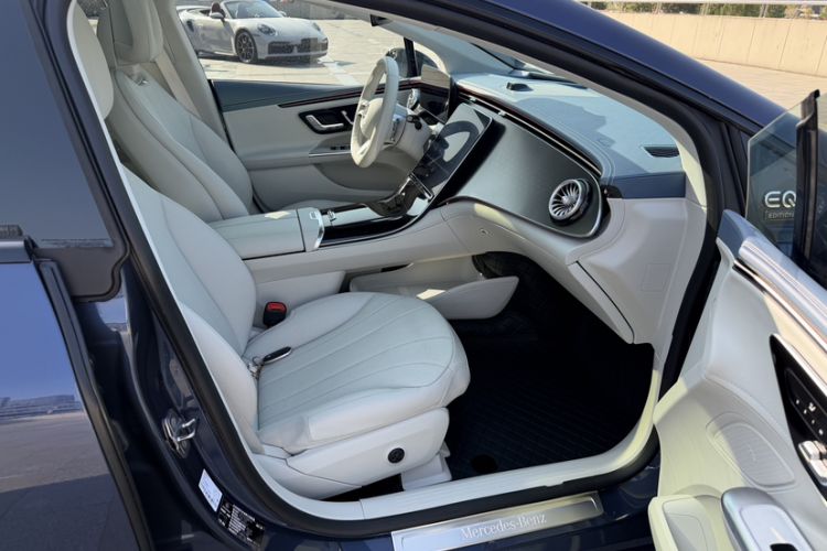 Used Mercedes-Benz EQE 2022 350 First Edition Special Version Right Front Seat