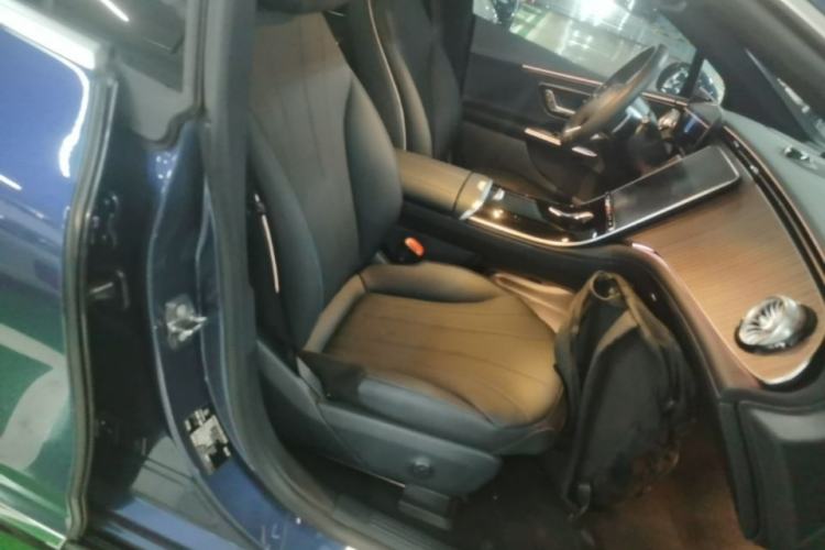 Used Mercedes-Benz EQE 2022 350 Luxury Edition Right Front Seat