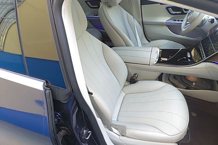 Used Mercedes-Benz EQE 2022 350 Luxury Edition Right Front Seat