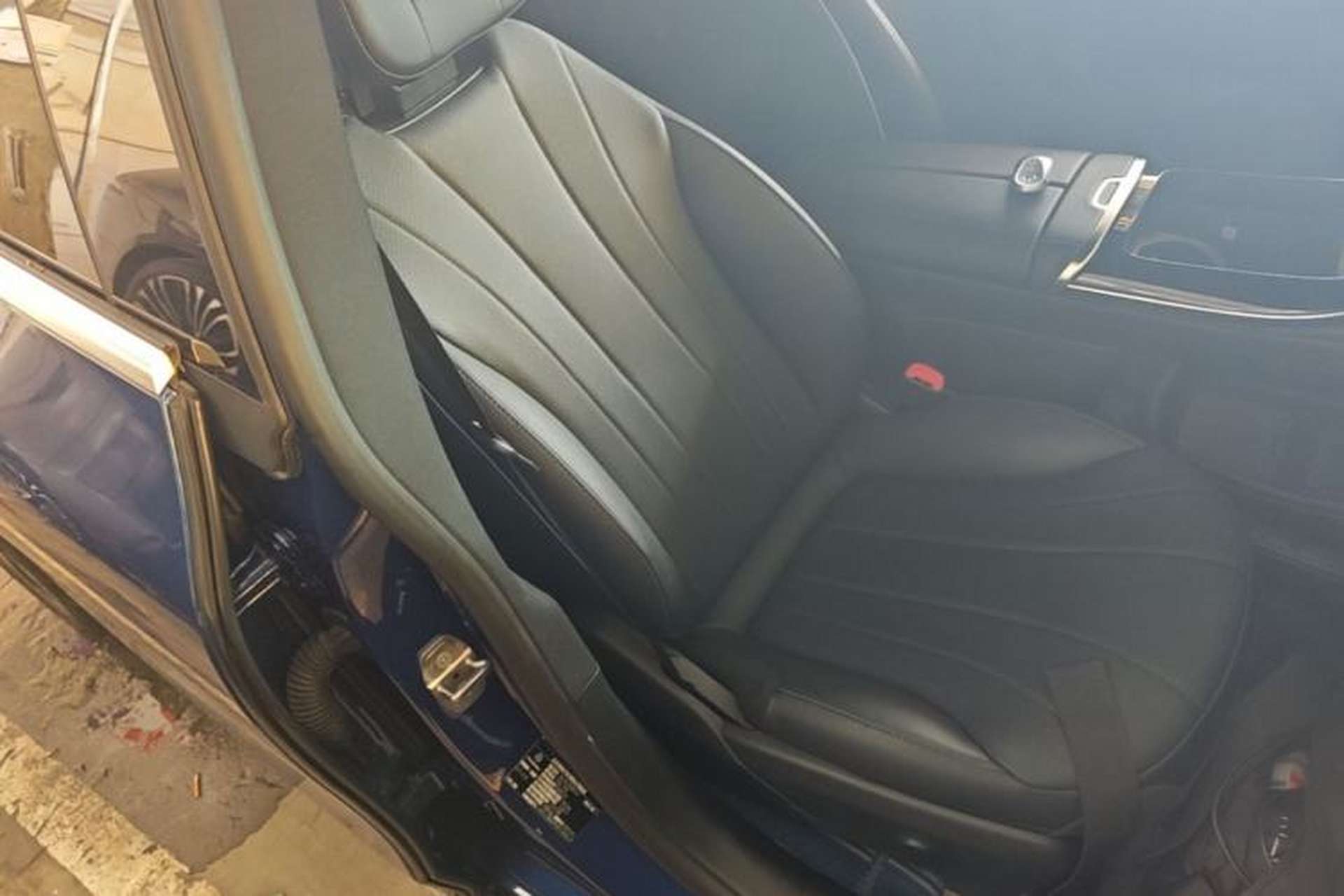 Used Mercedes-Benz EQE 2022 350 Luxury Edition Right Front Seat