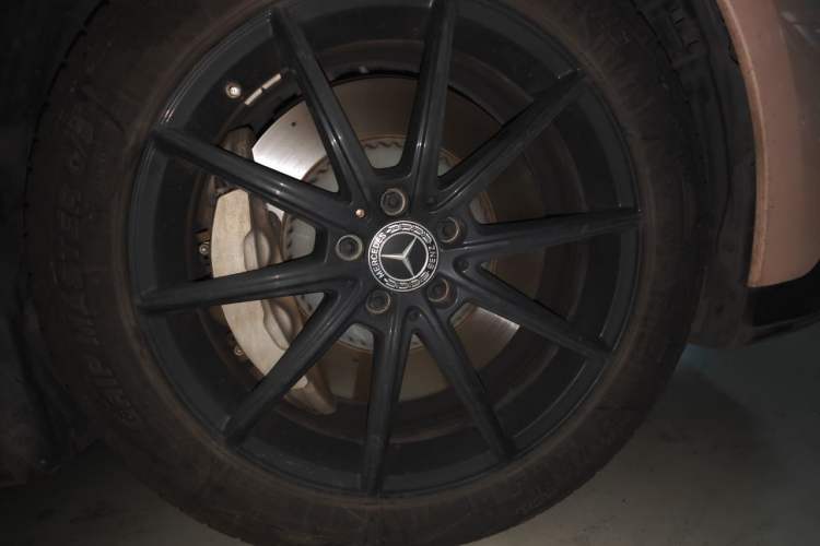 Used Mercedes-Benz EQE 2022 350 Pioneer Edition Right Front Wheel Hub