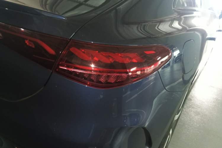 Used Mercedes-Benz EQE 2022 350 First Edition Special Version Right Rear Taillight