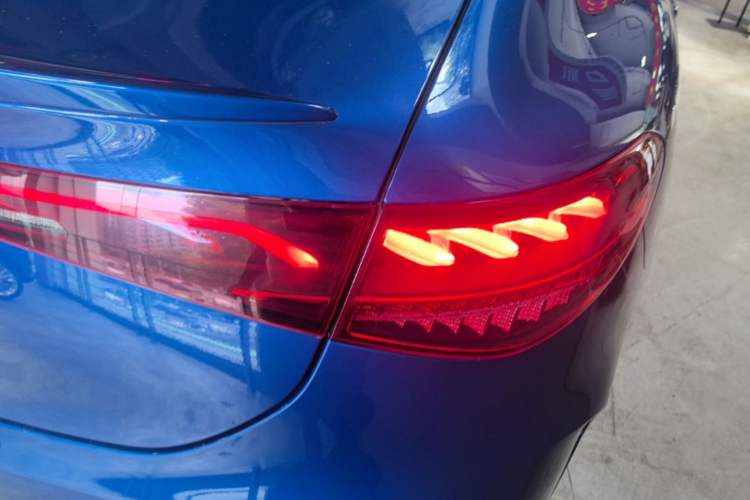 Used Mercedes-Benz EQE 2022 350 Luxury Edition Right Rear Taillight