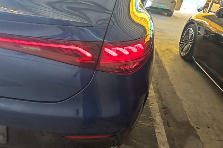 Used Mercedes-Benz EQE 2022 350 Luxury Edition Right Rear Taillight