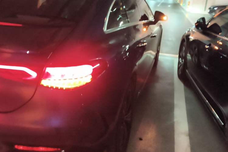 Used Mercedes-Benz EQE 2022 350 Luxury Edition Right Rear Taillight