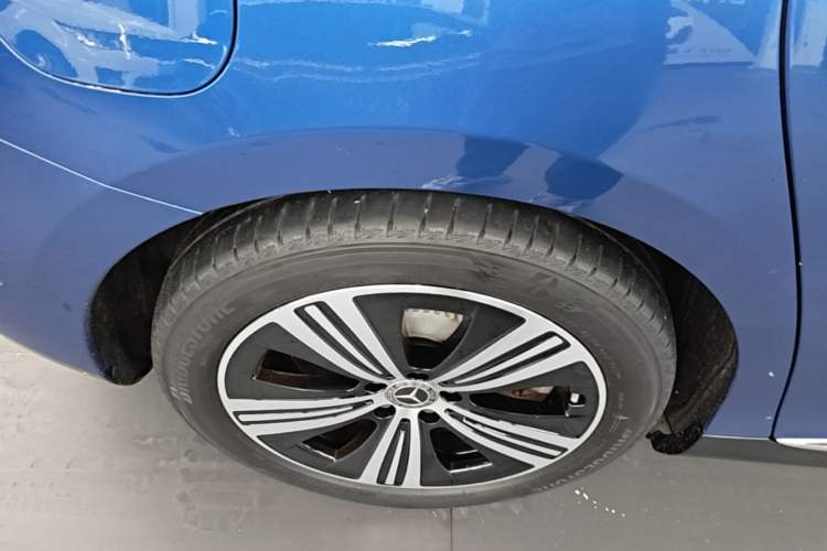Used Mercedes-Benz EQE 2022 350 Luxury Edition Right Rear Wheel Hub