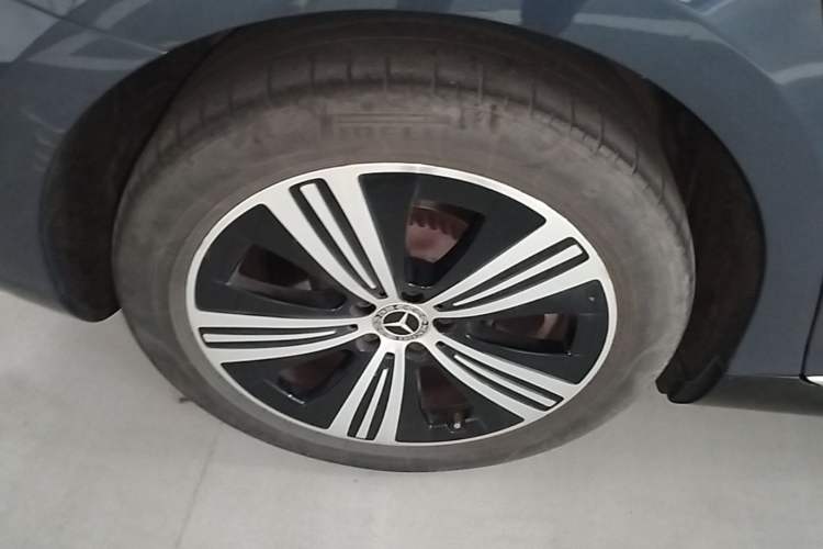 Used Mercedes-Benz EQE 2022 350 Luxury Edition Right Rear Wheel Hub