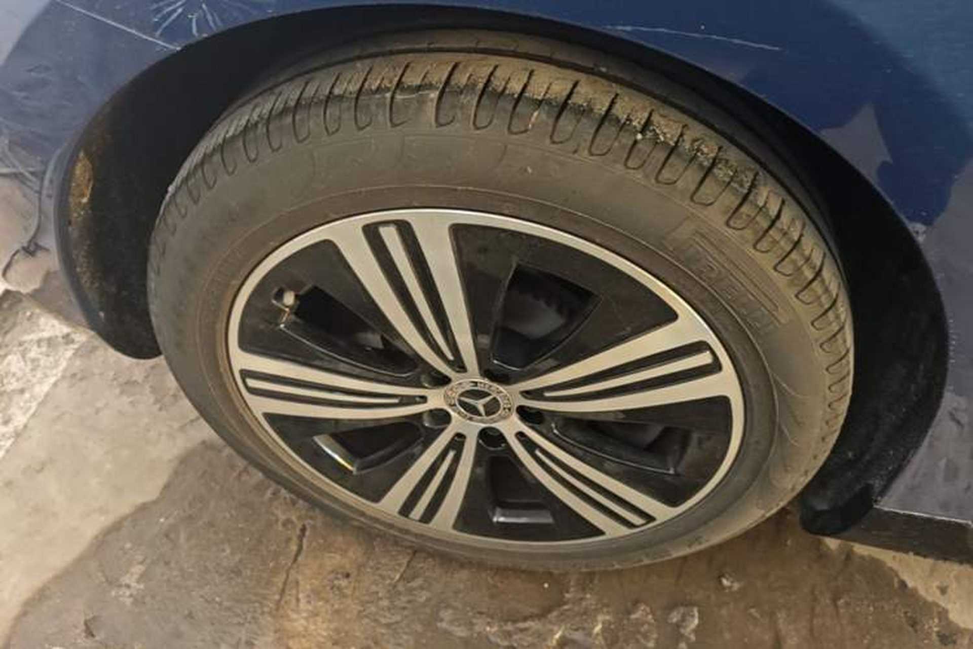 Used Mercedes-Benz EQE 2022 350 Luxury Edition Right Rear Wheel Hub