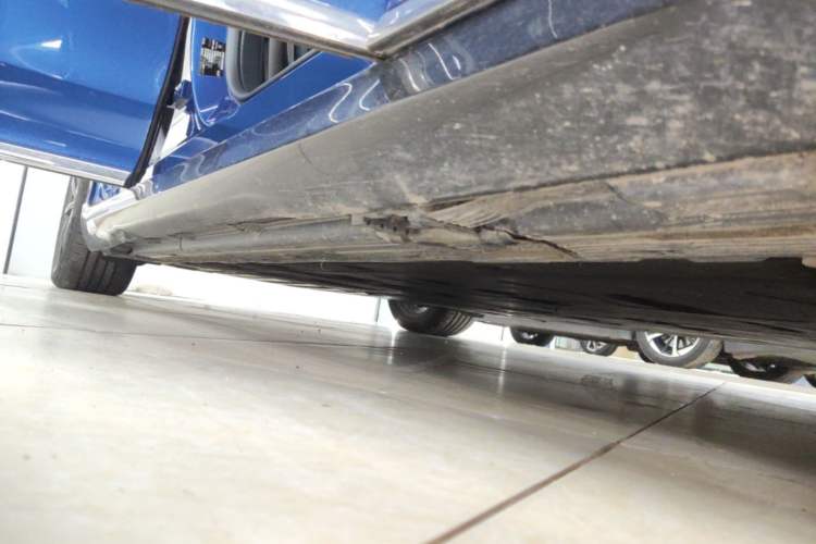 Used Mercedes-Benz EQE 2022 350 Pioneer Edition Right Side Sill