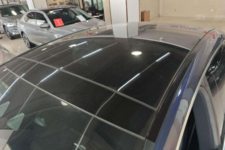 Used Mercedes-Benz EQE 2022 350 Luxury Edition Roof