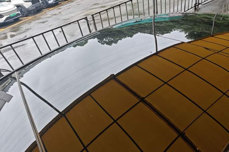 Used Mercedes-Benz EQE 2022 350 Luxury Edition Roof