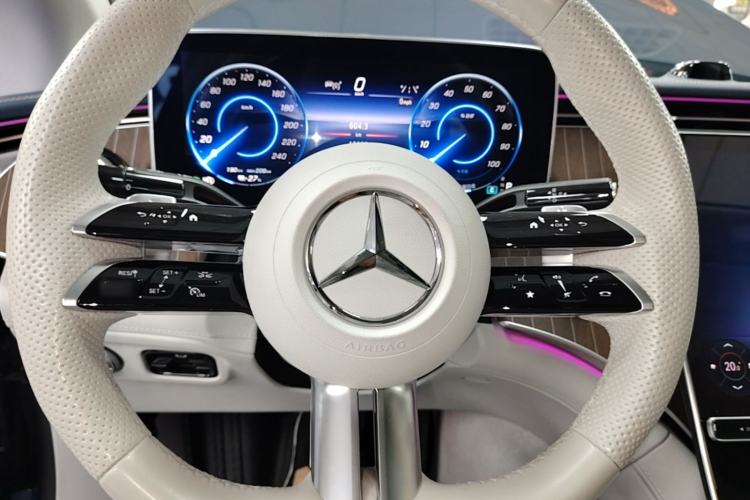 Used Mercedes-Benz EQE 2022 350 Pioneer Edition Steering Wheel