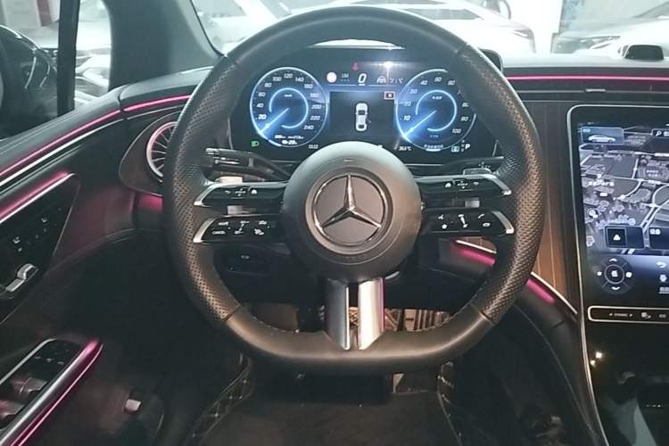 Used Mercedes-Benz EQE 2022 350 Luxury Edition Steering Wheel