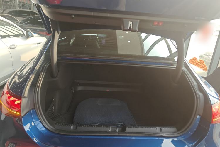 Used Mercedes-Benz EQE 2022 350 First Edition Special Version Trunk