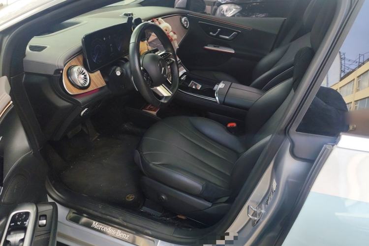 Used Mercedes-Benz EQE 2022 350 Luxury Edition Driver Seat