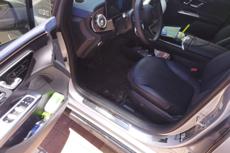 Used Mercedes-Benz EQE 2022 350 Pioneer Edition Driver Seat