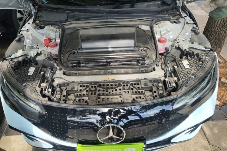 Used Mercedes-Benz EQE 2022 350 Luxury Edition Engine Bay