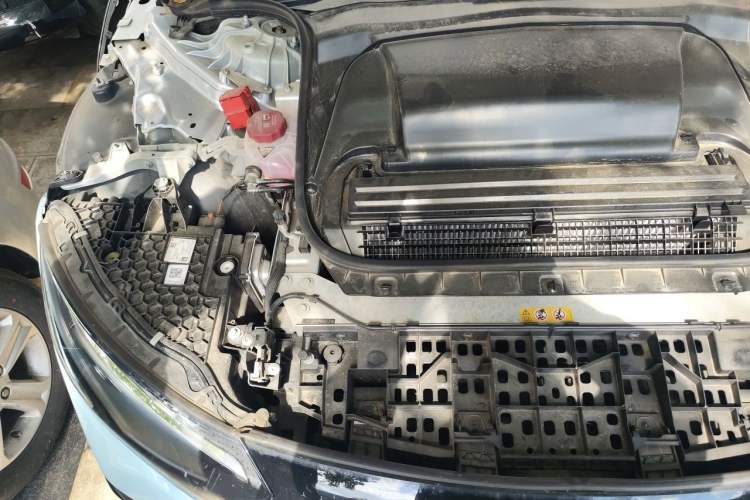 Used Mercedes-Benz EQE 2022 350 Luxury Edition Engine Bay Right