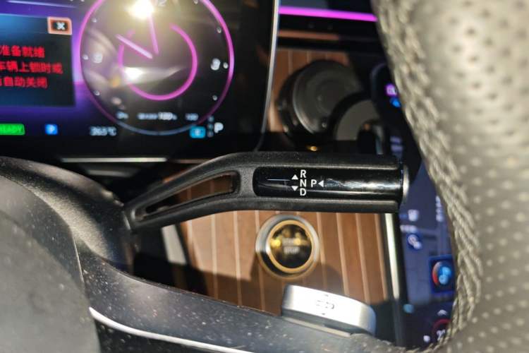 Used Mercedes-Benz EQE 2022 350 Pioneer Edition Gear Lever