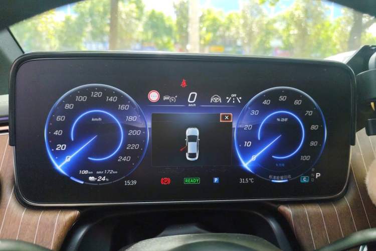 Used Mercedes-Benz EQE 2022 350 Luxury Edition Instrument Cluster
