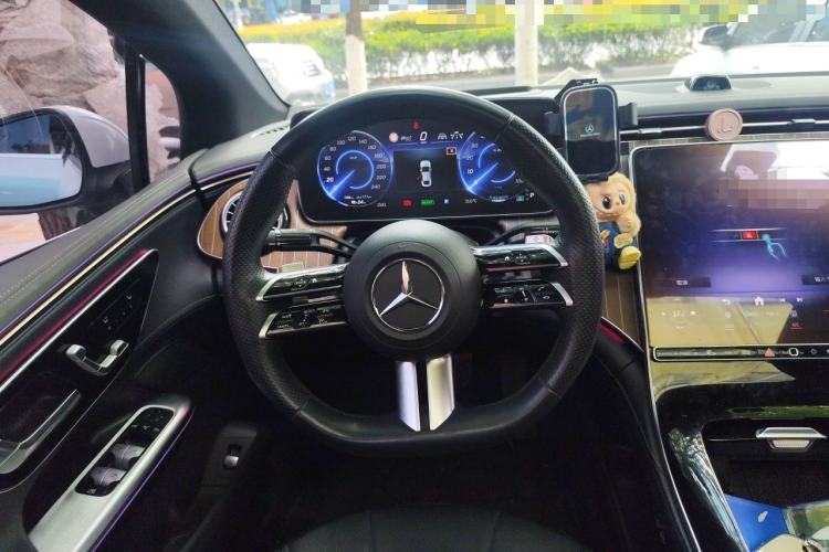 Used Mercedes-Benz EQE 2022 350 Luxury Edition Steering Wheel