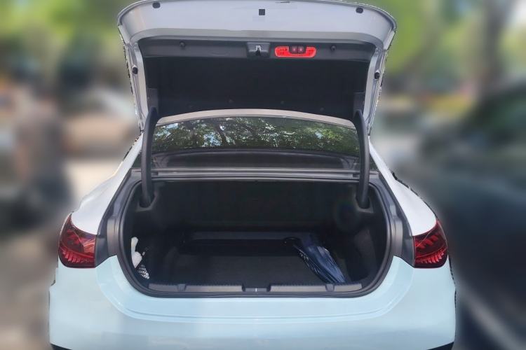 Used Mercedes-Benz EQE 2022 350 Luxury Edition Trunk