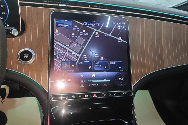 Used Mercedes-Benz EQE 2022 350 Luxury Edition Audio And AC Panel