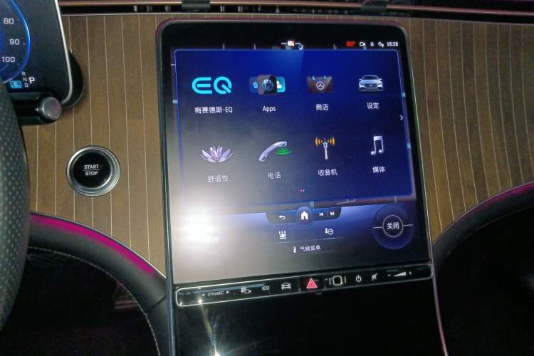 Used Mercedes-Benz EQE 2022 350 Luxury Edition Audio And AC Panel