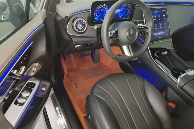 Used Mercedes-Benz EQE 2022 350 Luxury Edition Driver Seat