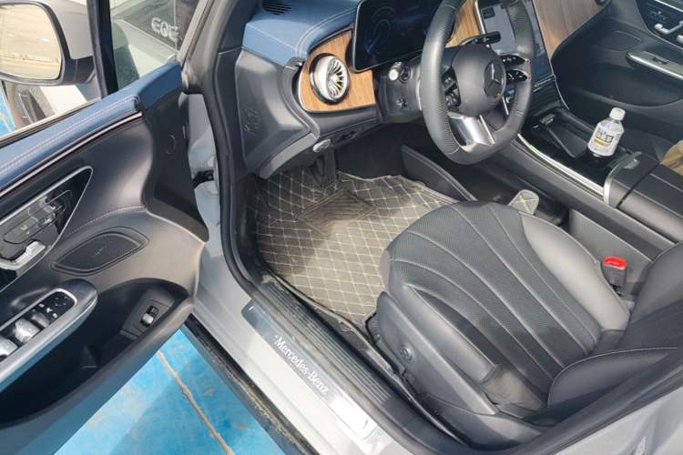 Used Mercedes-Benz EQE 2022 350 Pioneer Edition Driver Seat