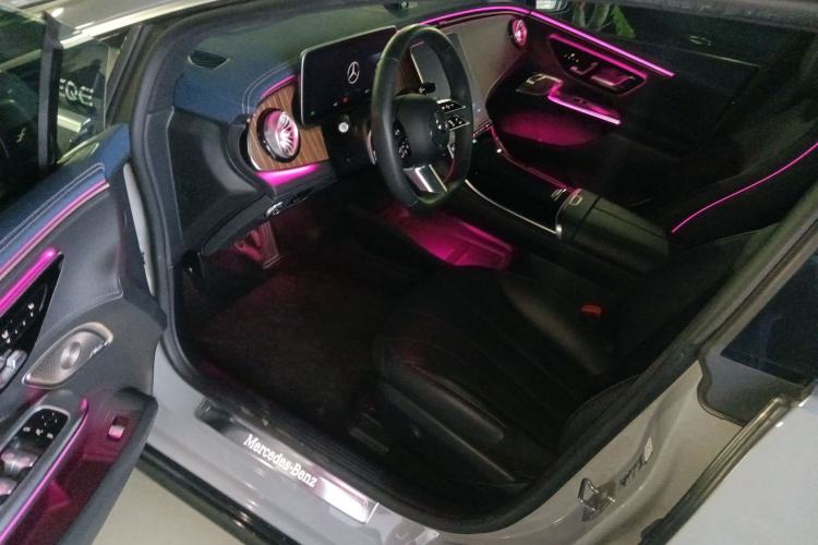 Used Mercedes-Benz EQE 2022 350 Luxury Edition Driver Seat