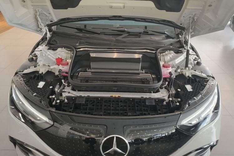 Used Mercedes-Benz EQE 2022 350 Luxury Edition Engine Bay