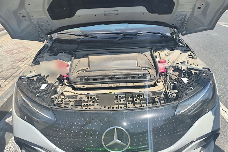 Used Mercedes-Benz EQE 2022 350 Luxury Edition Engine Bay