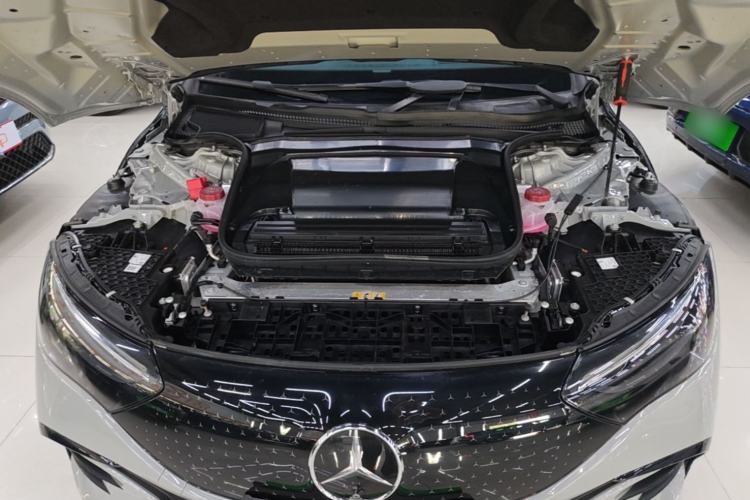 Used Mercedes-Benz EQE 2022 350 Luxury Edition Engine Bay