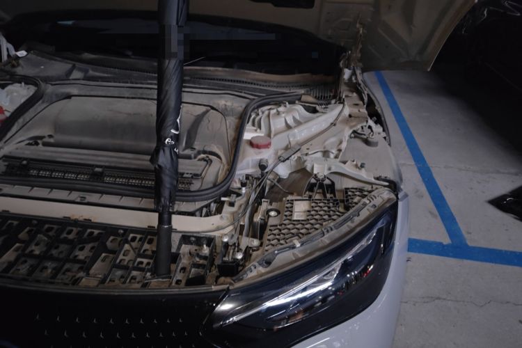Used Mercedes-Benz EQE 2022 350 Luxury Edition Engine Bay Left