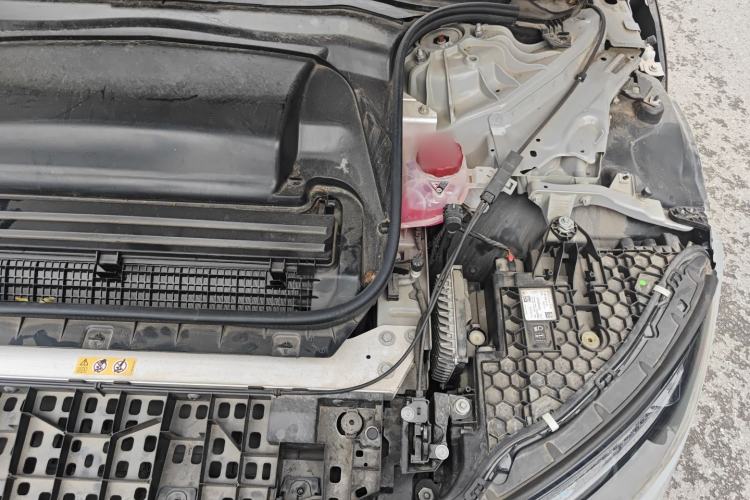 Used Mercedes-Benz EQE 2022 350 First Edition Special Version Engine Bay Left