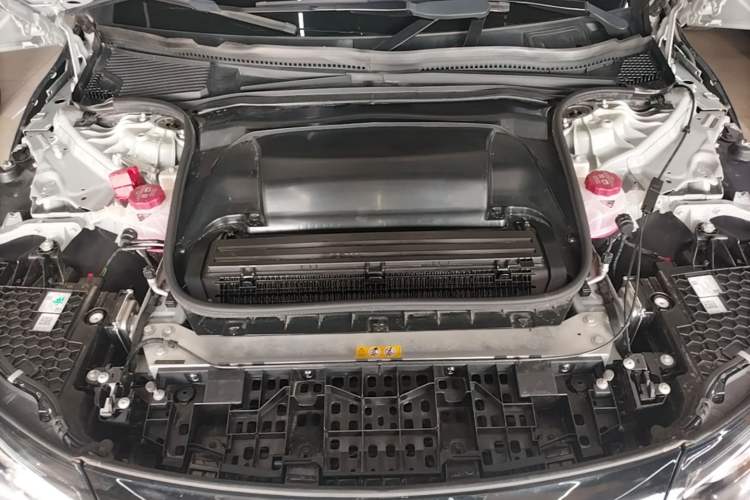 Used Mercedes-Benz EQE 2022 350 Luxury Edition Engine Bay