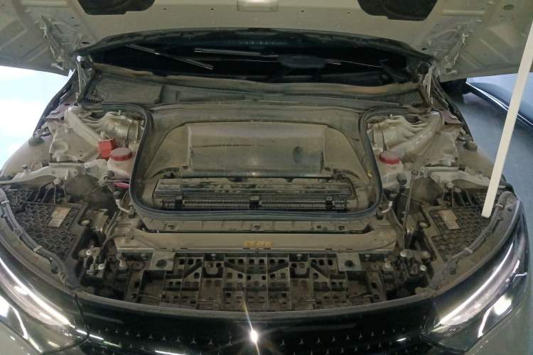 Used Mercedes-Benz EQE 2022 350 Luxury Edition Engine Bay