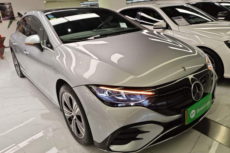 Used Mercedes-Benz EQE 2022 350 Luxury Edition Exterior 2