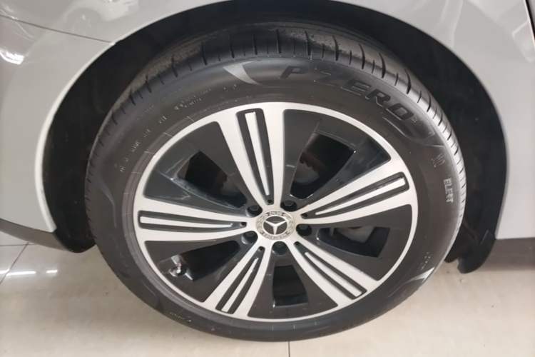 Used Mercedes-Benz EQE 2022 350 Luxury Edition Exterior 2