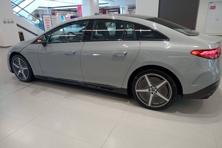 Used Mercedes-Benz EQE 2022 350 First Edition Special Version Exterior 3