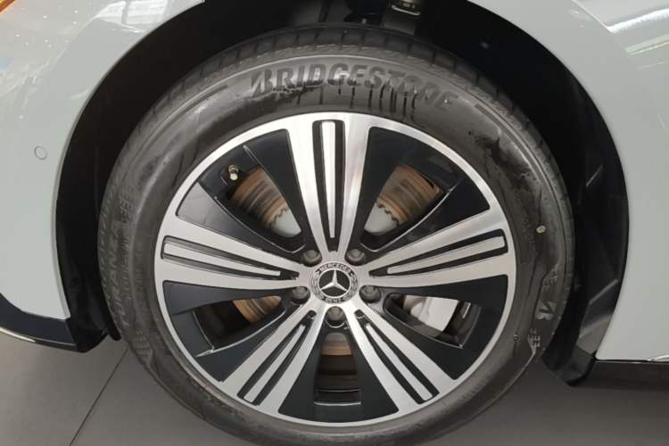 Used Mercedes-Benz EQE 2022 350 Luxury Edition Exterior 4