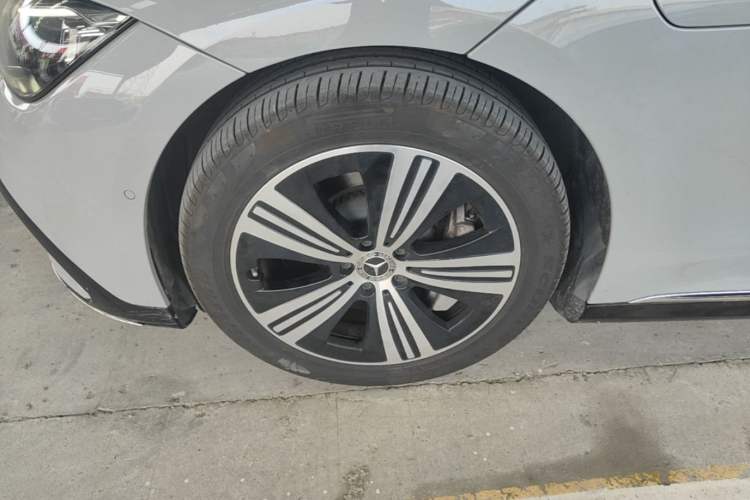 Used Mercedes-Benz EQE 2022 350 Luxury Edition Exterior 4