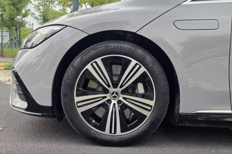 Used Mercedes-Benz EQE 2022 350 Luxury Edition Exterior 5