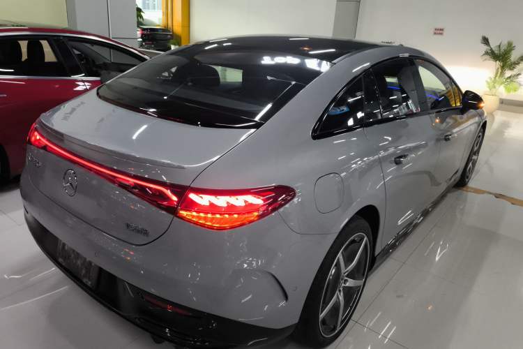 Used Mercedes-Benz EQE 2022 350 First Edition Special Version Exterior 5