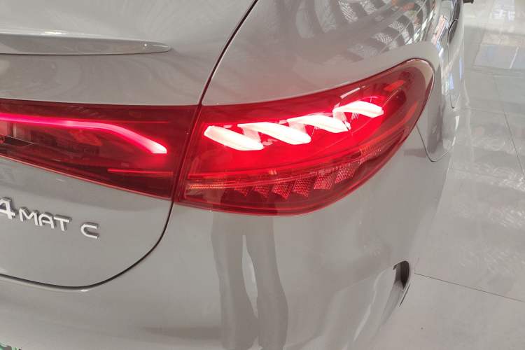 Used Mercedes-Benz EQE 2022 350 Luxury Edition Exterior 6