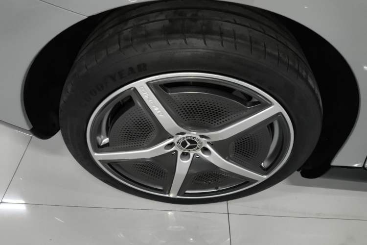Used Mercedes-Benz EQE 2022 350 First Edition Special Version Exterior 8