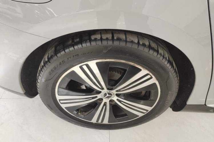 Used Mercedes-Benz EQE 2022 350 Luxury Edition Exterior 8