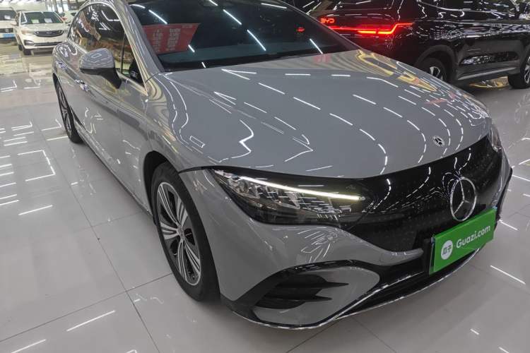 Used Mercedes-Benz EQE 2022 350 Luxury Edition Front Right 45 Deg